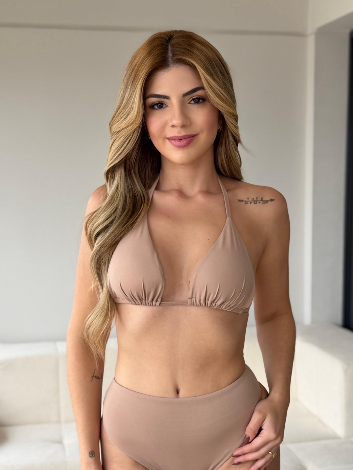 Biquini Hot Pant Bege - Bahia Poliamida - Loja de Roupa Feminina - Eleganza Style