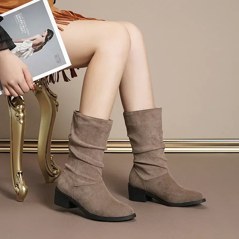 Bota Feminina de Inverno Cano Médio Bege - Bota Irís - Loja De Roupa Feminina - Eleganza Style