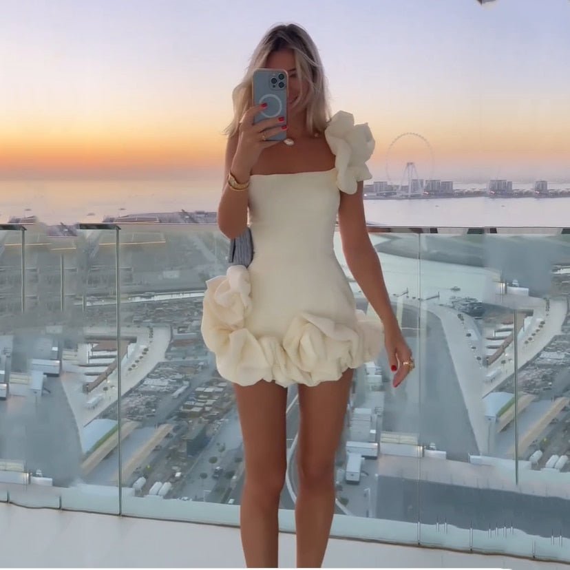 Vestido Curto Com Babados - Damara - Loja de Roupa Feminina - Eleganza Style