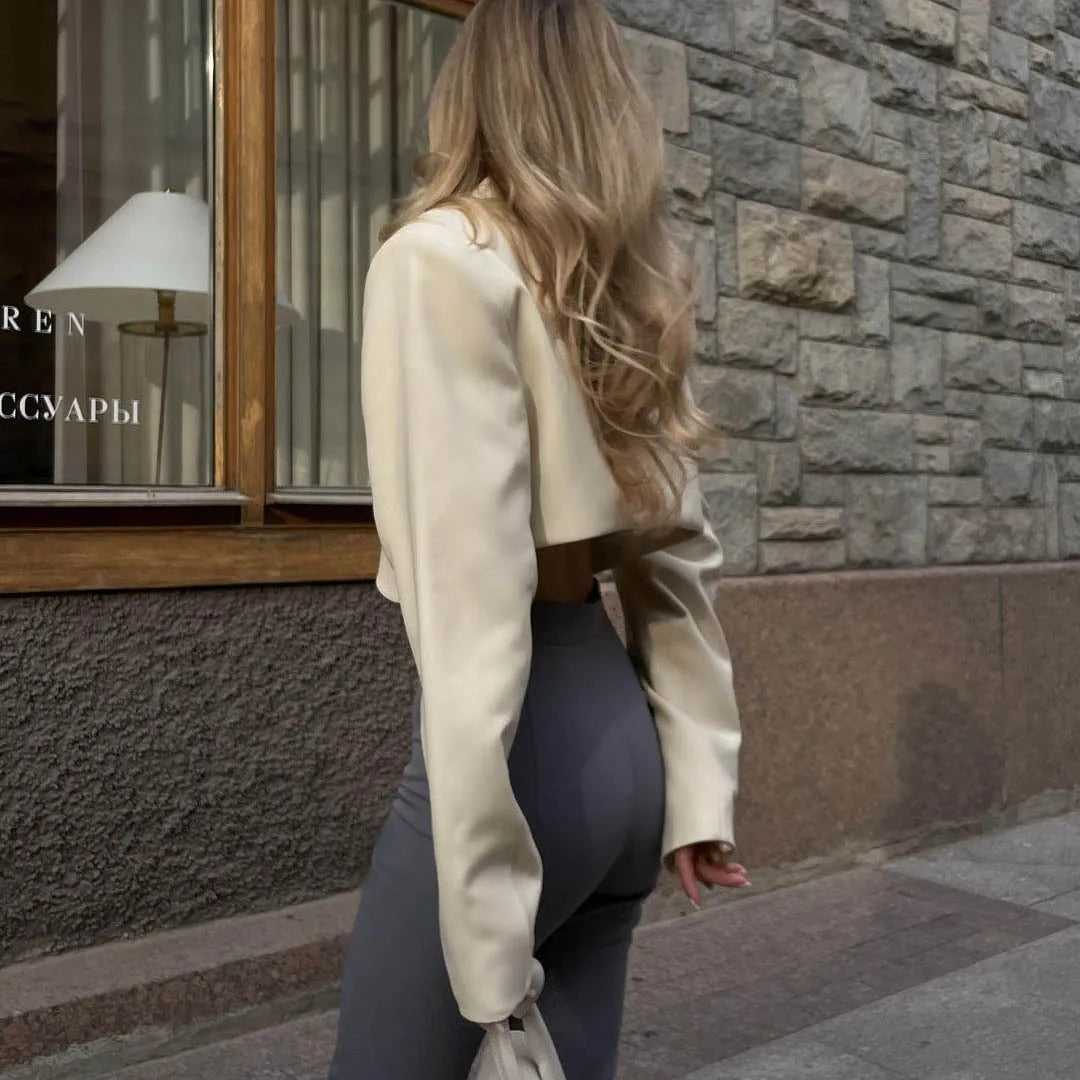 Blazer Feminino Elegante Para o Inverno - Jade - Bege - Loja de Roupa Feminina - Eleganza Style