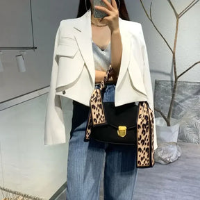 Blazer Feminino Para o Inverno - Lily - Bege - Loja de Roupa Feminina - Eleganza Style