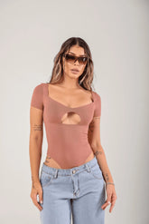 Body Gringo Poliamida Feminino Manga - Rebecca Marrom- Loja de Roupa Feminina - Eleganza Style