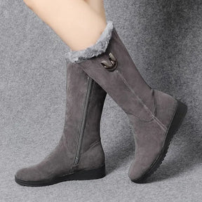 Bota Feminina de Inverno em Camurça Cinza - Bota Alaska - Loja de Roupa Feminina - Eleganza Style