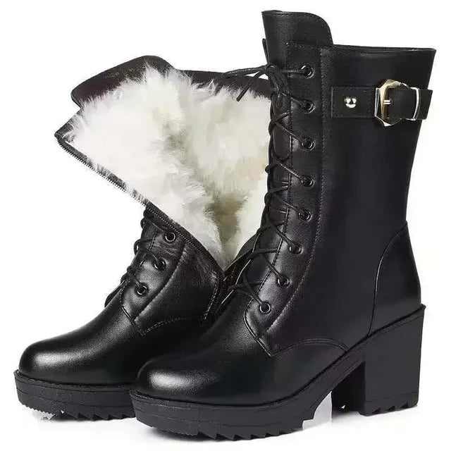 Bota Feminina de Inverno em Couro Legítimo Cano Médio Preto - Loja de Roupa Feminina - Bota Vegas - Eleganza Style