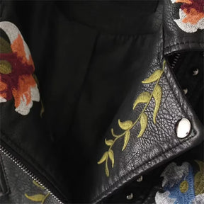 Jaqueta Feminina de Couro Com Bordados Flowers, Preto - Loja De Roupa Feminina - Eleganza Style