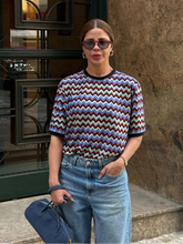 T-Shirt Camisa Oversize Basica Estampada - Listras Zig Zag Retrô - Loja de Roupa Feminina - Eleganza Style