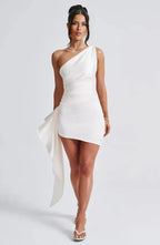 Vestido Curto Cetim Regulável Com Cauda - Barbara - Loja de Roupa Feminina - Eleganza Style